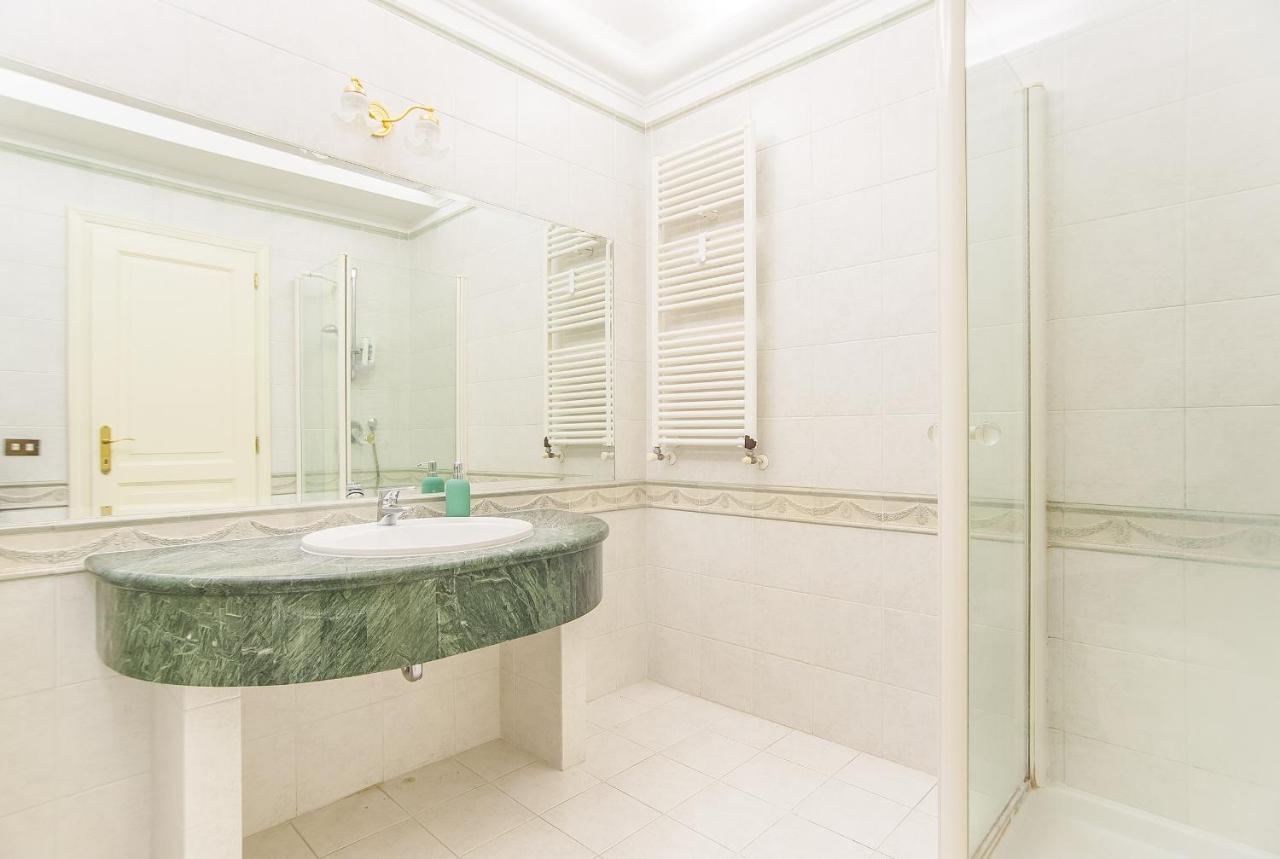 Eur Luminous And Large Family Terrace Apartment Rome Exterior photo
